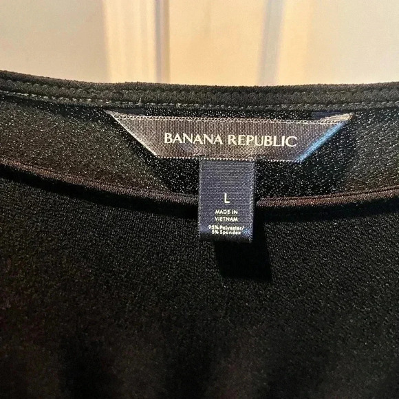 ~Banana Republic~ Top - Large - Picture 3 of 4